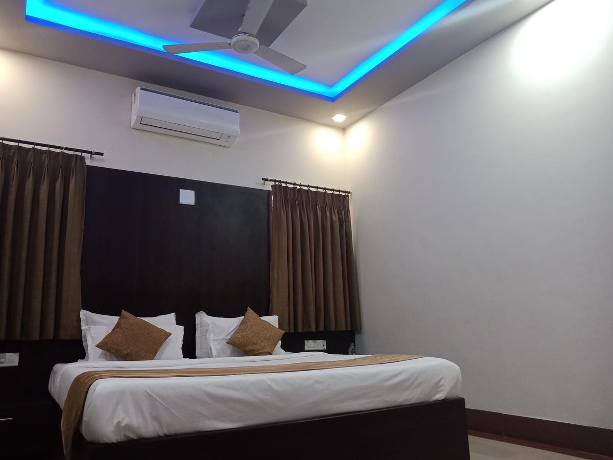 Hotel Nilay Дварка Екстер'єр фото