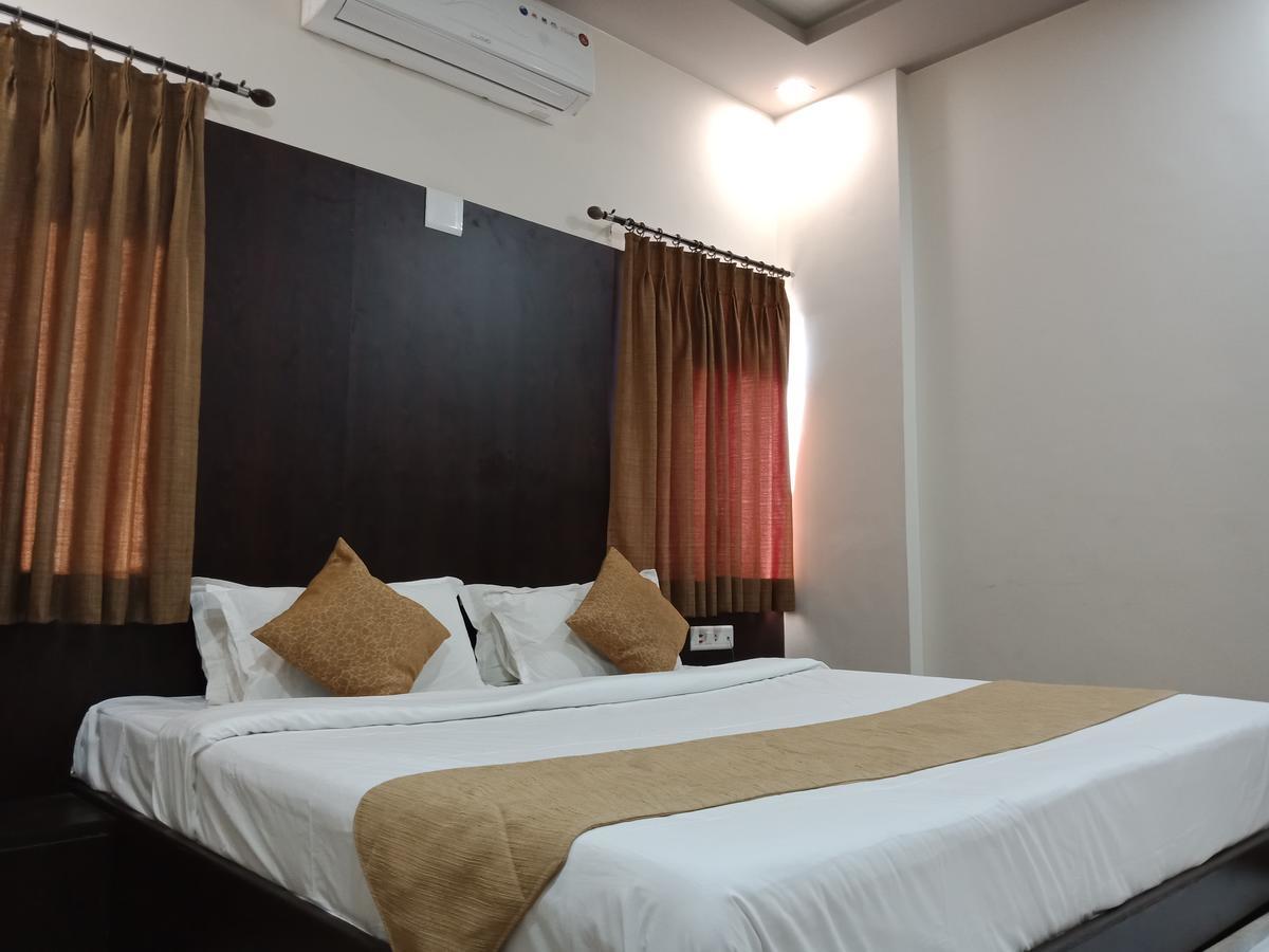 Hotel Nilay Дварка Екстер'єр фото